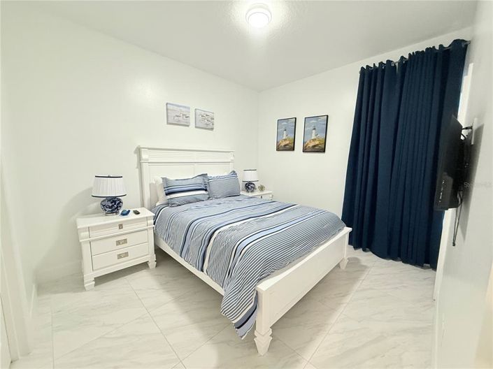 Image No.25-6 Bed House for sale