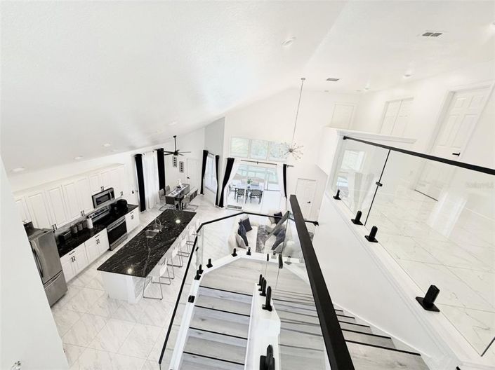 Image No.29-6 Bed House for sale