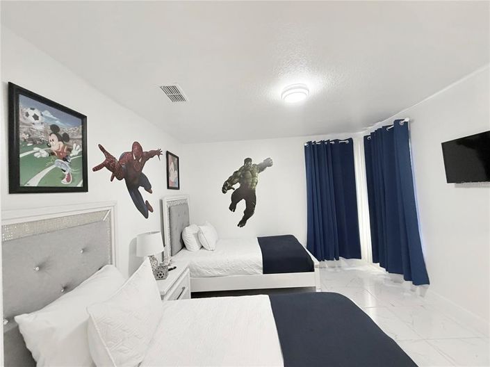 Image No.42-6 Bed House for sale