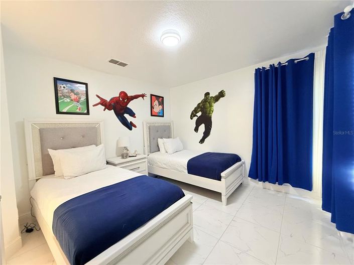 Image No.44-6 Bed House for sale