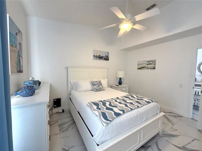 Image No.15-4 Bed House for sale