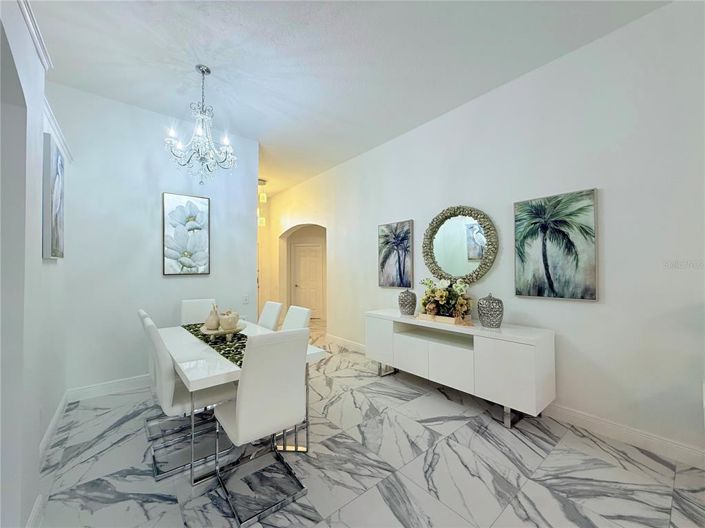 Image No.18-4 Bed House for sale