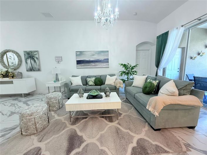 Image No.22-4 Bed House for sale