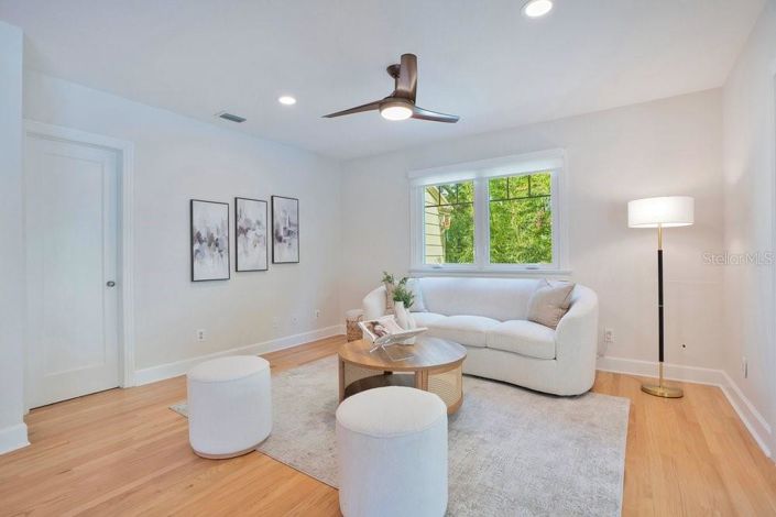 Image No.19-3 Bed House for sale