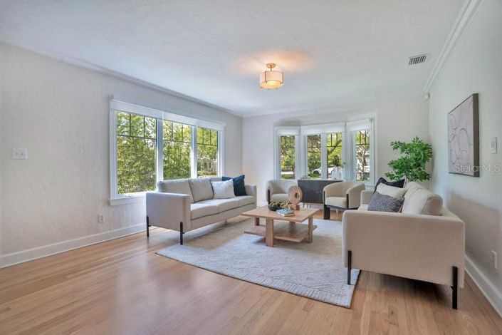 Image No.4-3 Bed House for sale