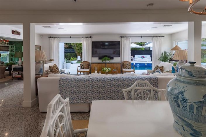 Image No.18-4 Bed House for sale