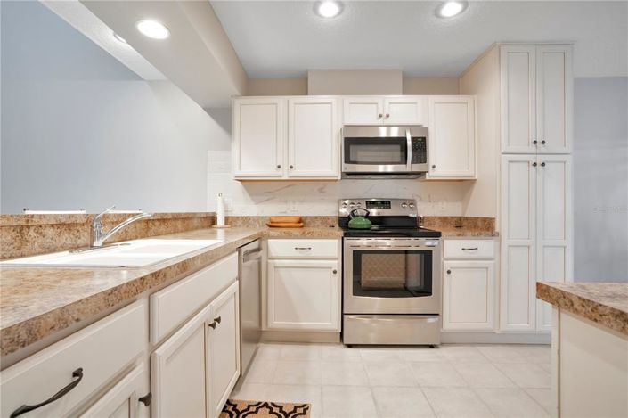 Image No.11-3 Bed Townhouse for sale