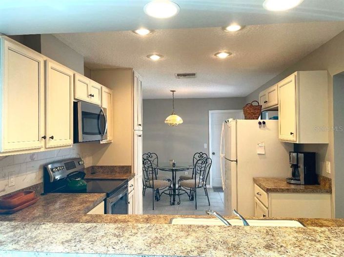 Image No.13-3 Bed Townhouse for sale