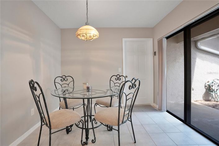 Image No.14-3 Bed Townhouse for sale