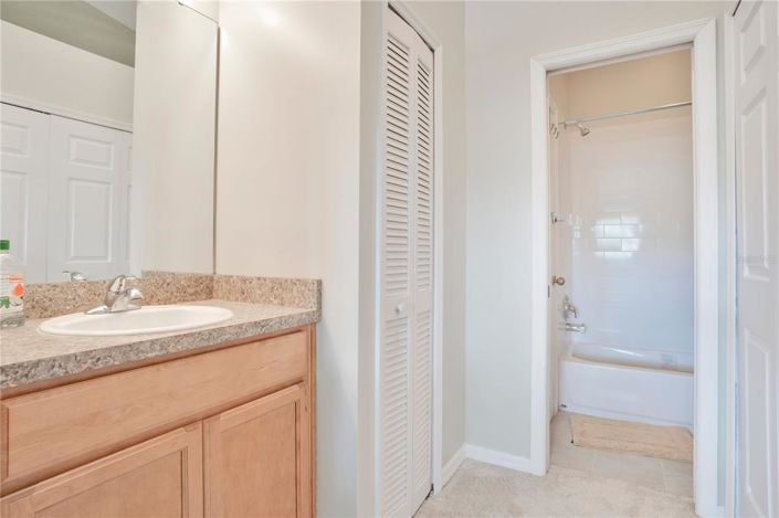 Image No.28-3 Bed Townhouse for sale