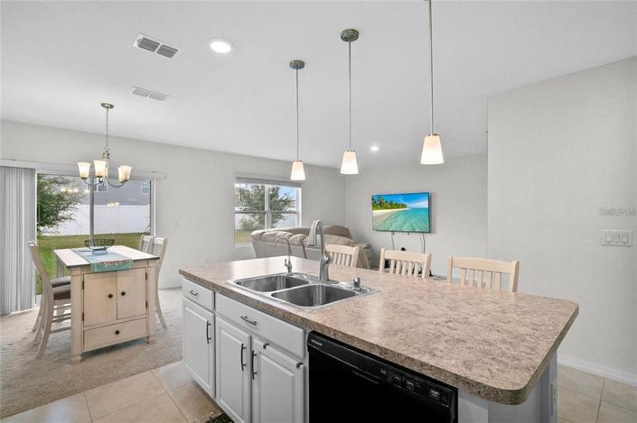 Image No.13-8 Bed House for sale