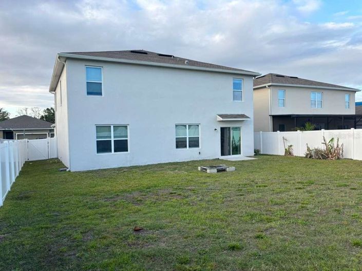 Image No.6-8 Bed House for sale