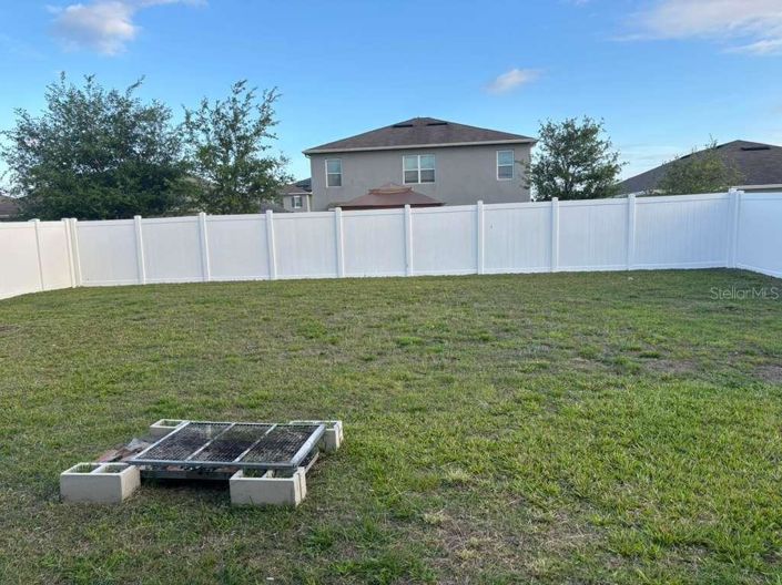 Image No.7-8 Bed House for sale