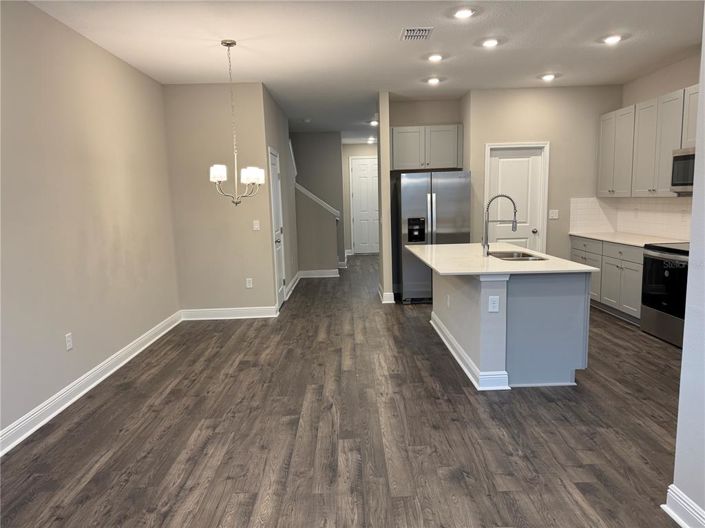 Image No.12-3 Bed Townhouse for sale