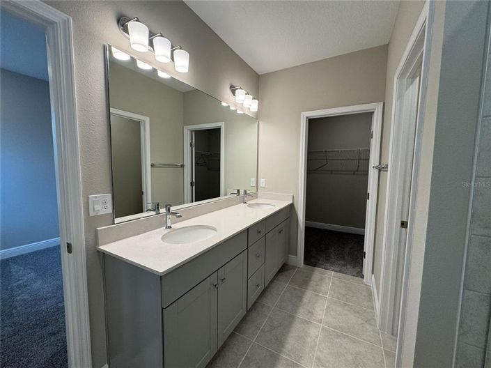 Image No.26-3 Bed Townhouse for sale