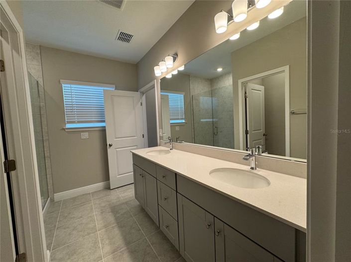 Image No.30-3 Bed Townhouse for sale