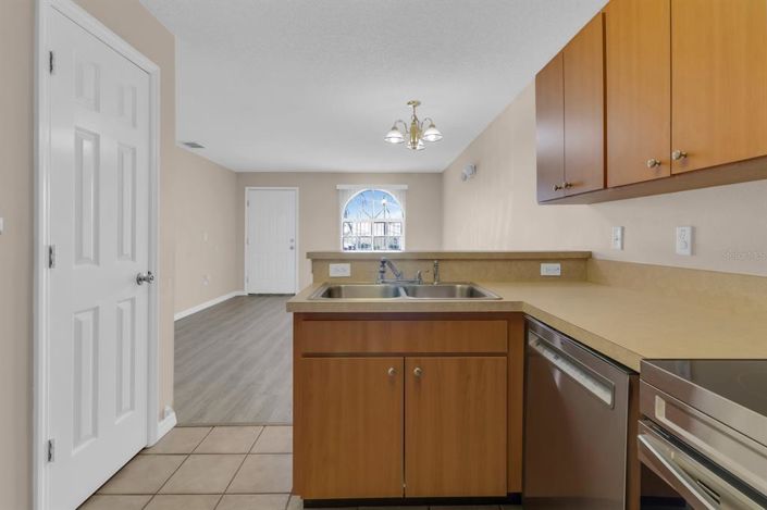 Image No.7-2 Bed Villa for sale