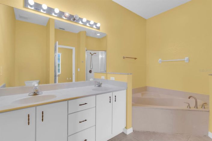 Image No.20-2 Bed Apartment for sale