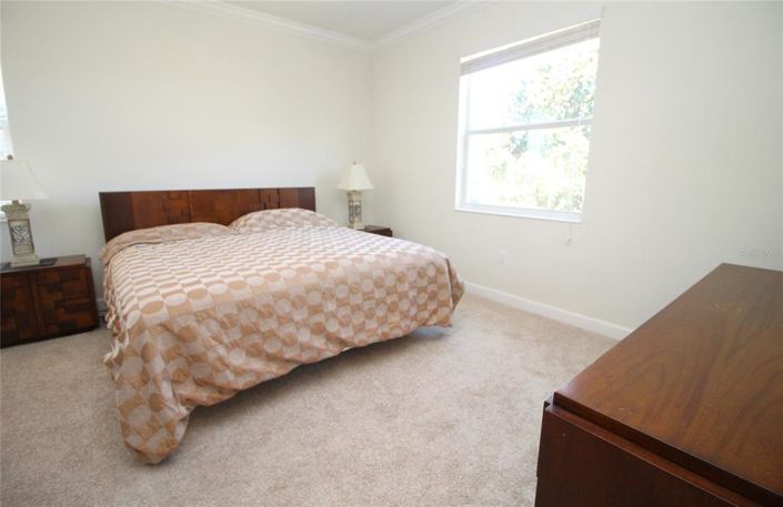 Image No.17-3 Bed House for sale