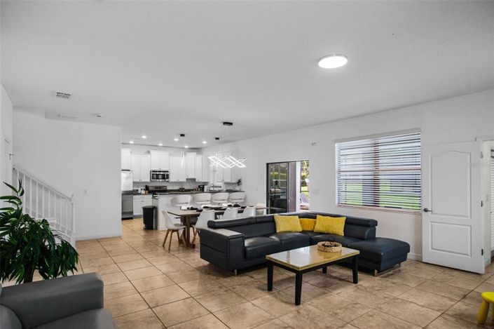 Image No.18-6 Bed House for sale
