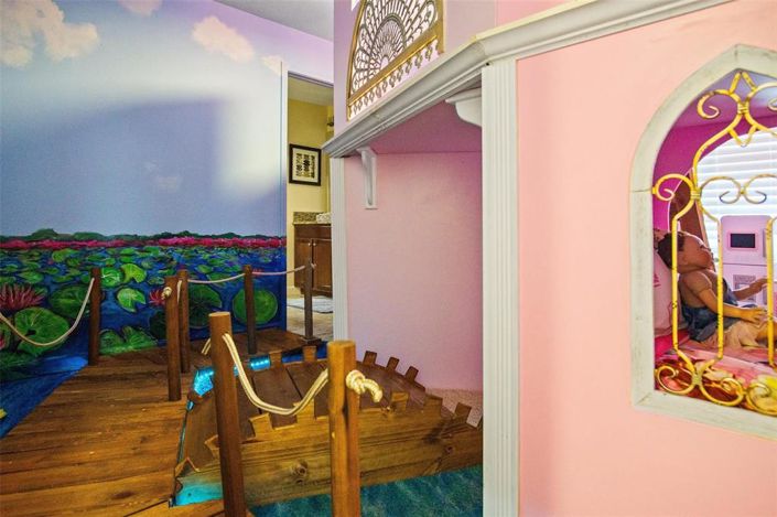 Image No.22-6 Bed House for sale