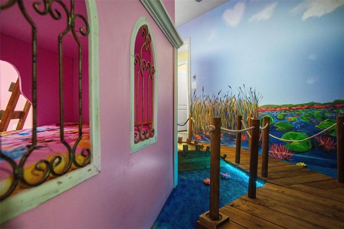 Image No.26-6 Bed House for sale