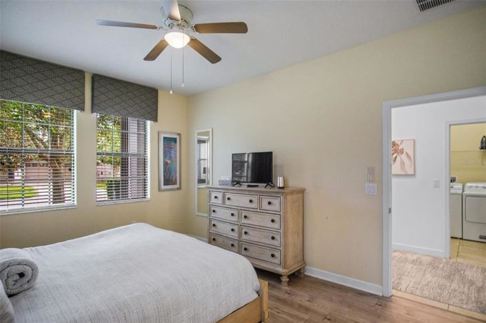 Image No.37-6 Bed House for sale