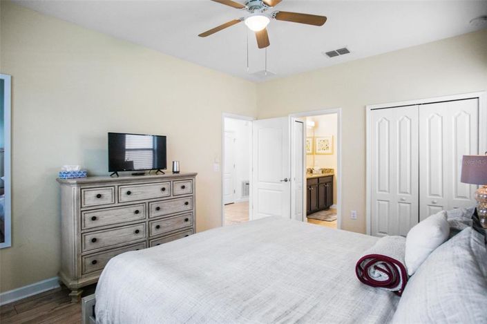 Image No.42-6 Bed House for sale
