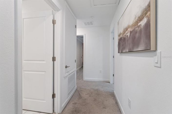 Image No.20-5 Bed Townhouse for sale