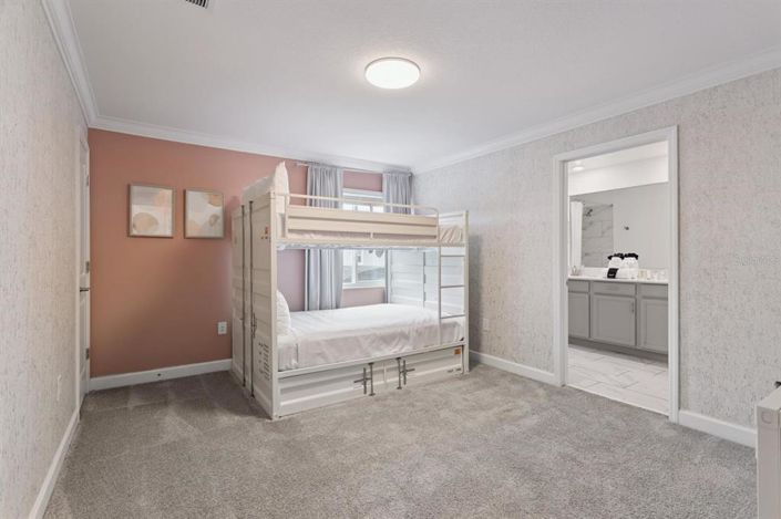 Image No.27-5 Bed Townhouse for sale