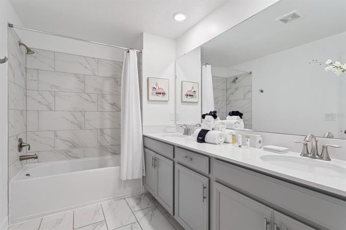 Image No.30-5 Bed Townhouse for sale