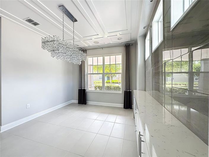 Image No.12-5 Bed House for sale