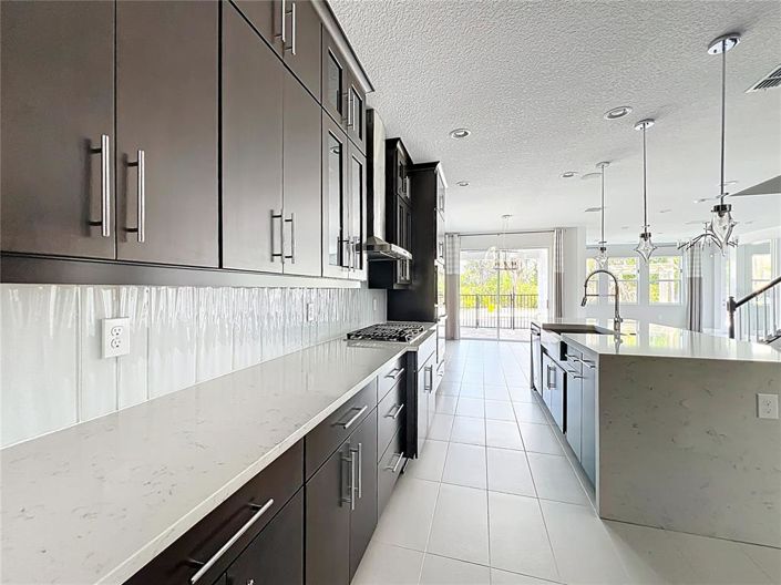 Image No.20-5 Bed House for sale