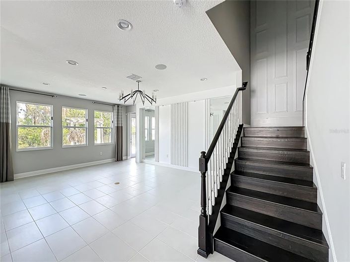 Image No.36-5 Bed House for sale