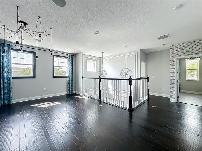 Image No.48-5 Bed House for sale