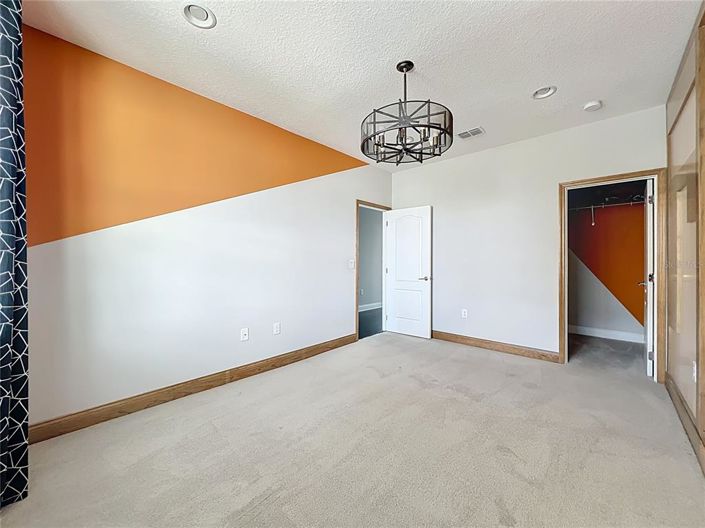 Image No.58-5 Bed House for sale