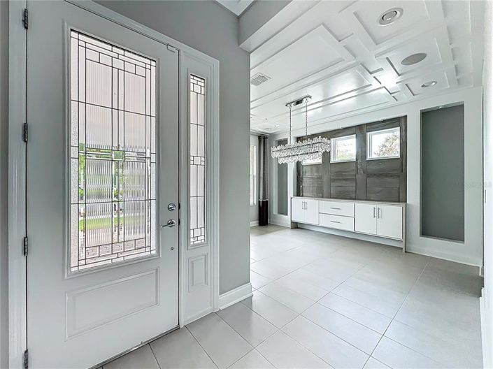 Image No.8-5 Bed House for sale