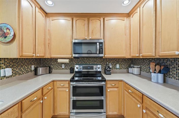 Image No.12-3 Bed Townhouse for sale