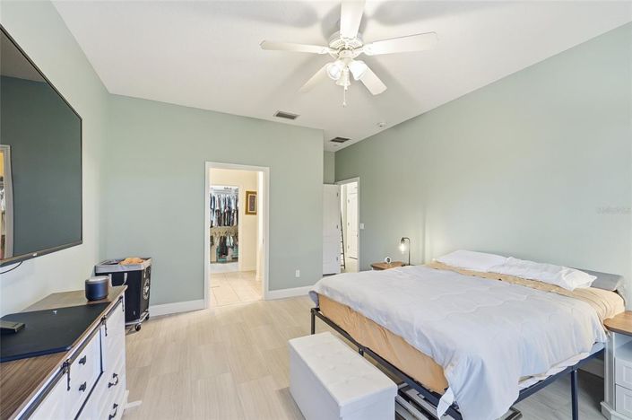 Image No.16-3 Bed Townhouse for sale