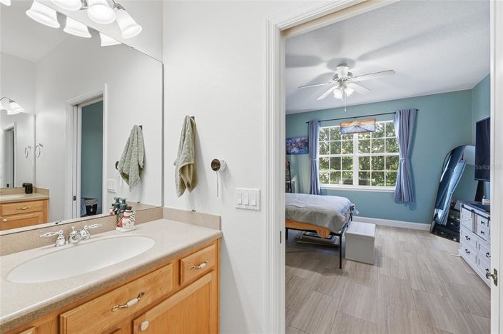 Image No.17-3 Bed Townhouse for sale