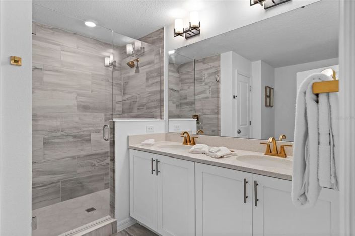 Image No.19-3 Bed Townhouse for sale