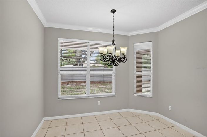 Image No.19-4 Bed House for sale