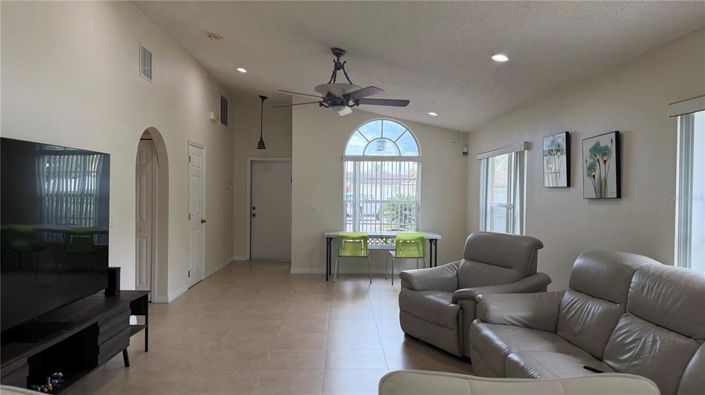 Image No.4-3 Bed House for sale
