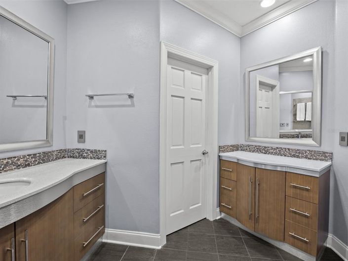Image No.40-4 Bed House for sale