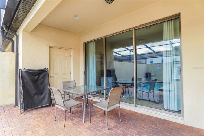 Image No.11-4 Bed Townhouse for sale