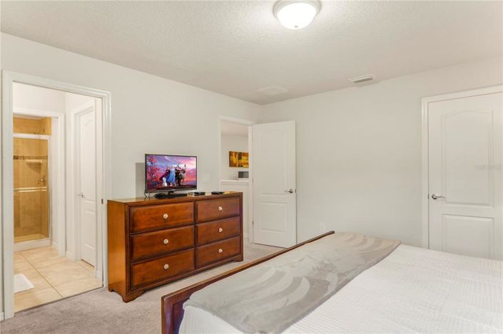 Image No.17-4 Bed Townhouse for sale