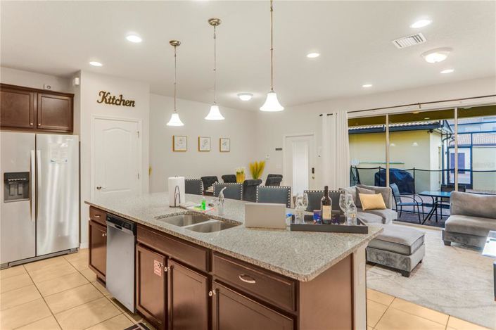 Image No.51-4 Bed Townhouse for sale