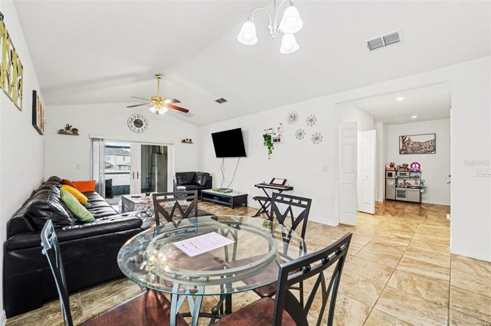 Image No.11-4 Bed House for sale