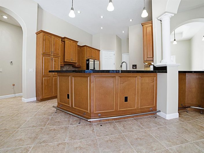 Image No.12-4 Bed House for sale