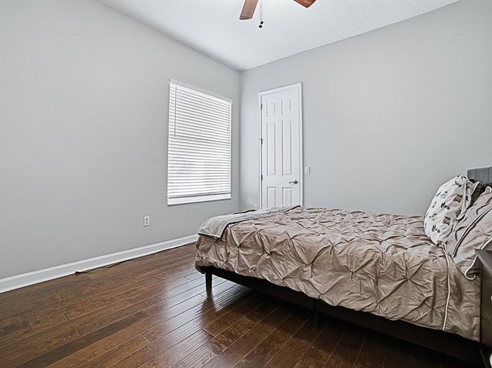 Image No.25-4 Bed House for sale